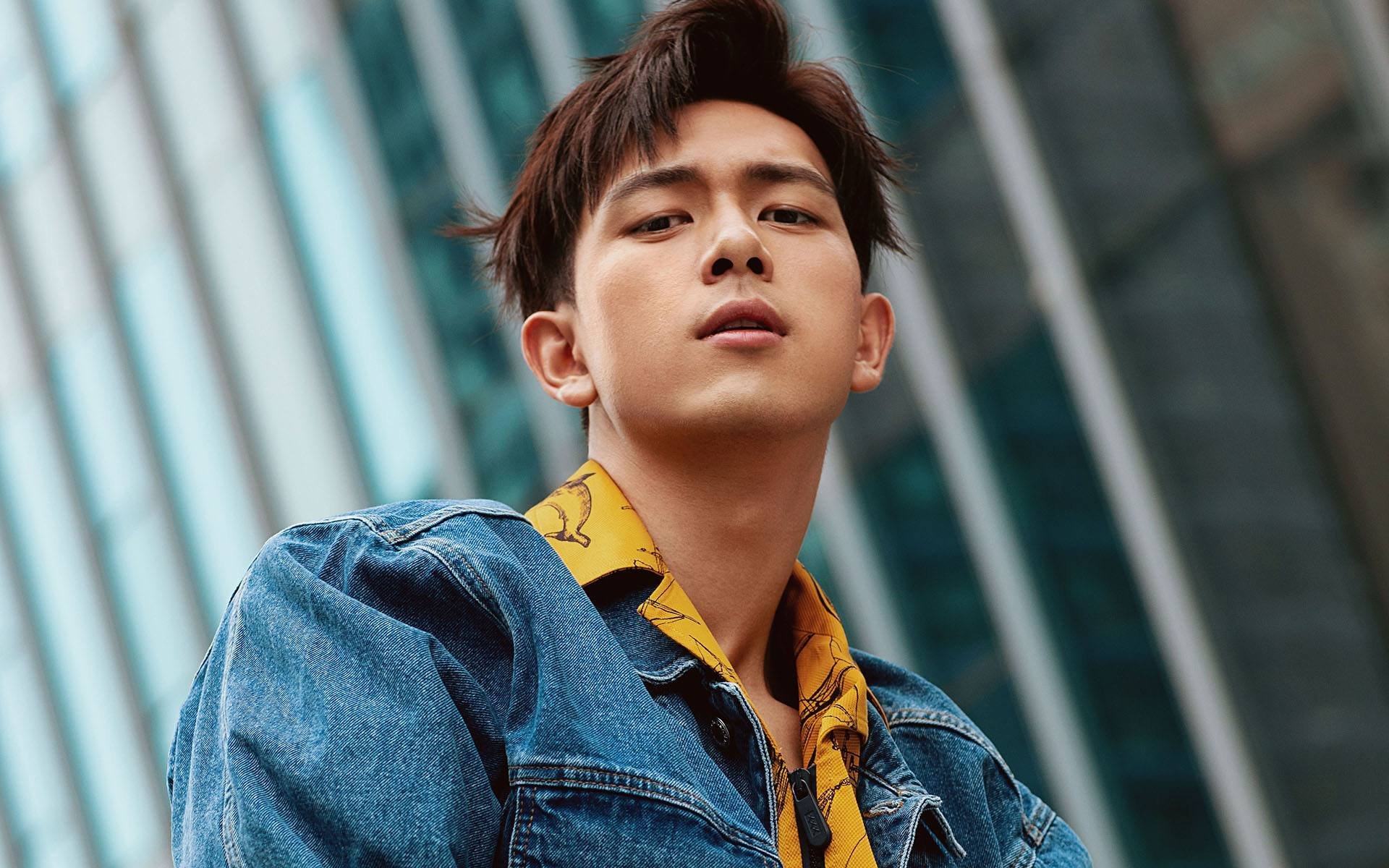 爱游戏官网-斯佩齐亚积极轮换保持体能优势，斯佩齐亚队服